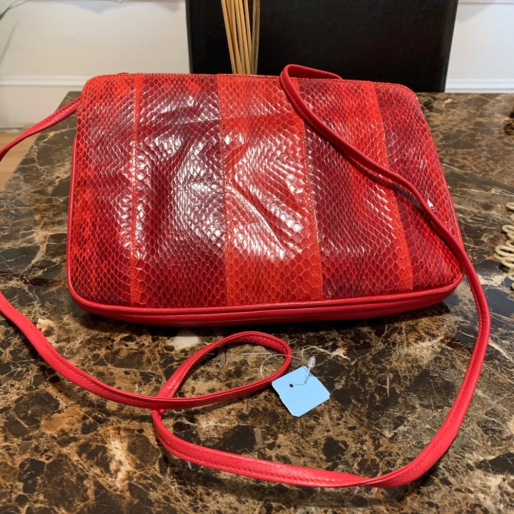Hand bag
